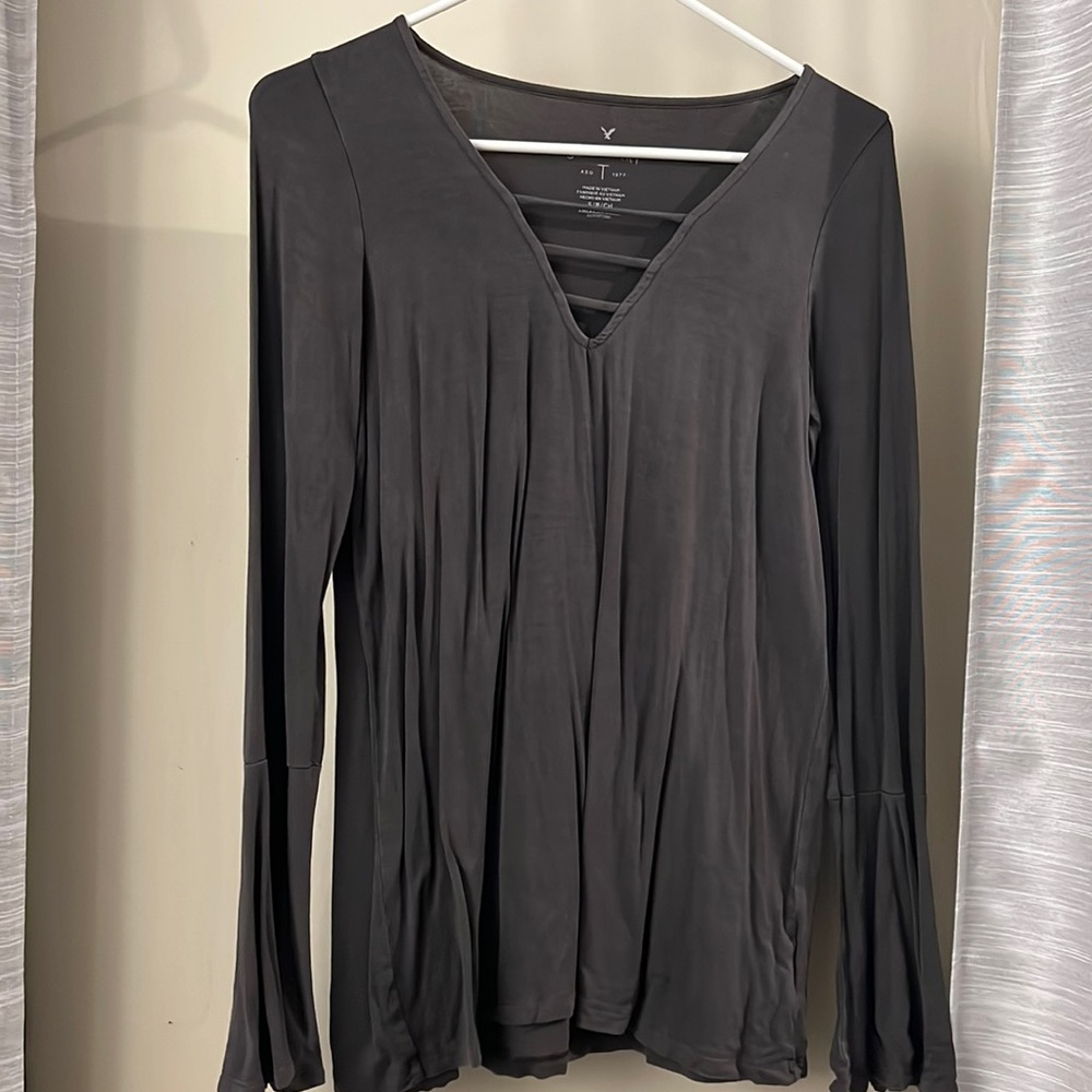 Charcoal grey American Eagle long sleeve top. Size small